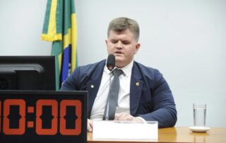 Redução na taxa de fiscalização de aeronaves